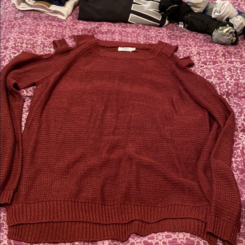 Red sweater - Picture 1 of 3
